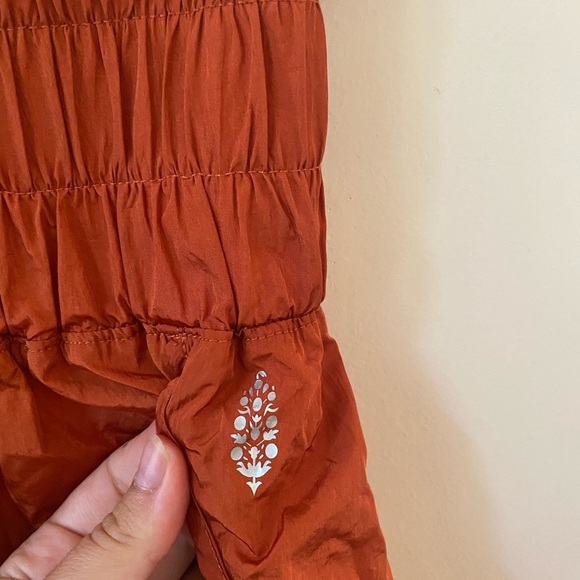 FREE PEOPLE MOVEMENT WOMENS CASUAL SHORTS HIGH WAISTED LINED WAY HOME RED EARTH - Picture 7 of 10